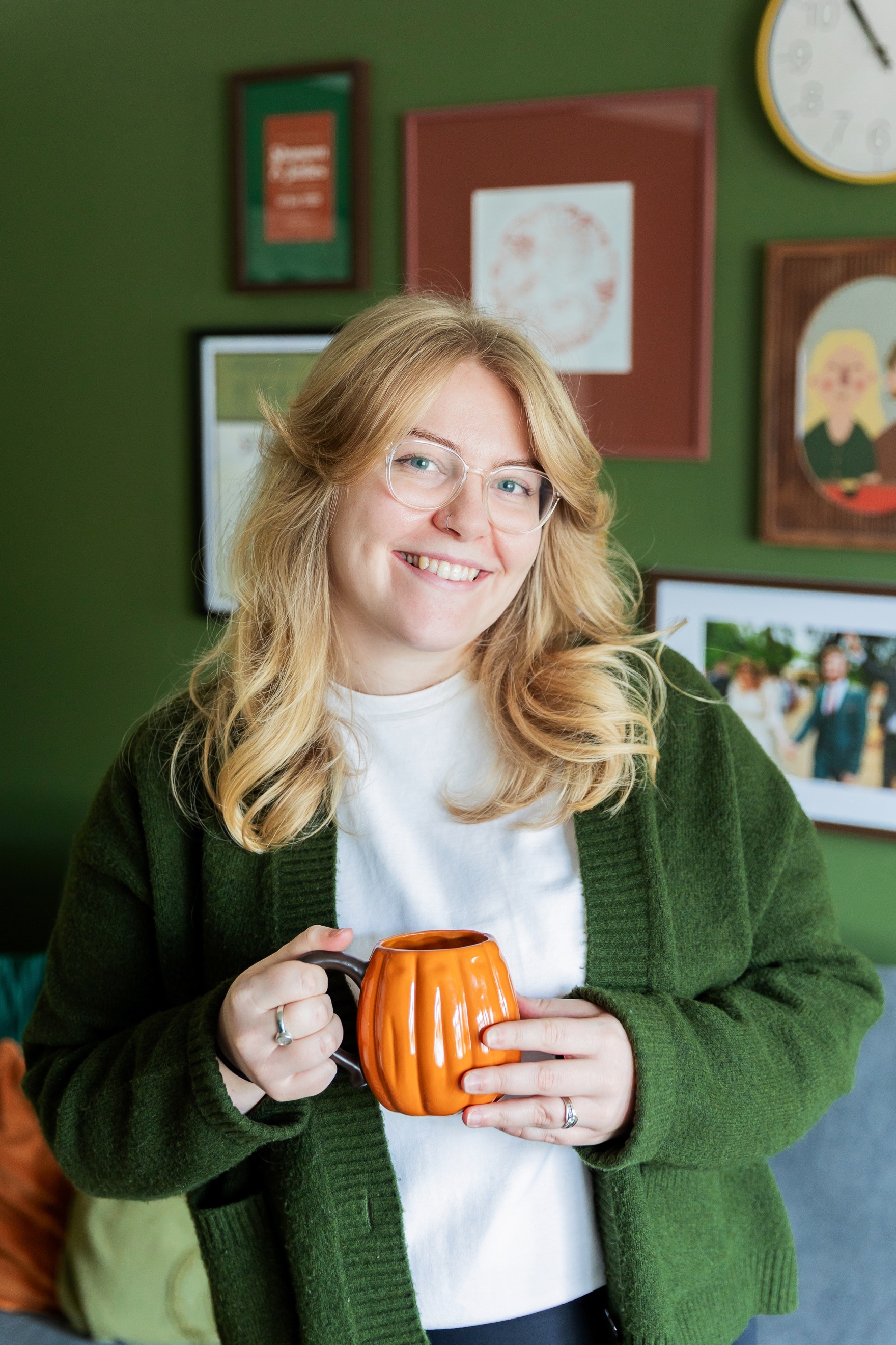 Shannen Lythgoe - Photographer